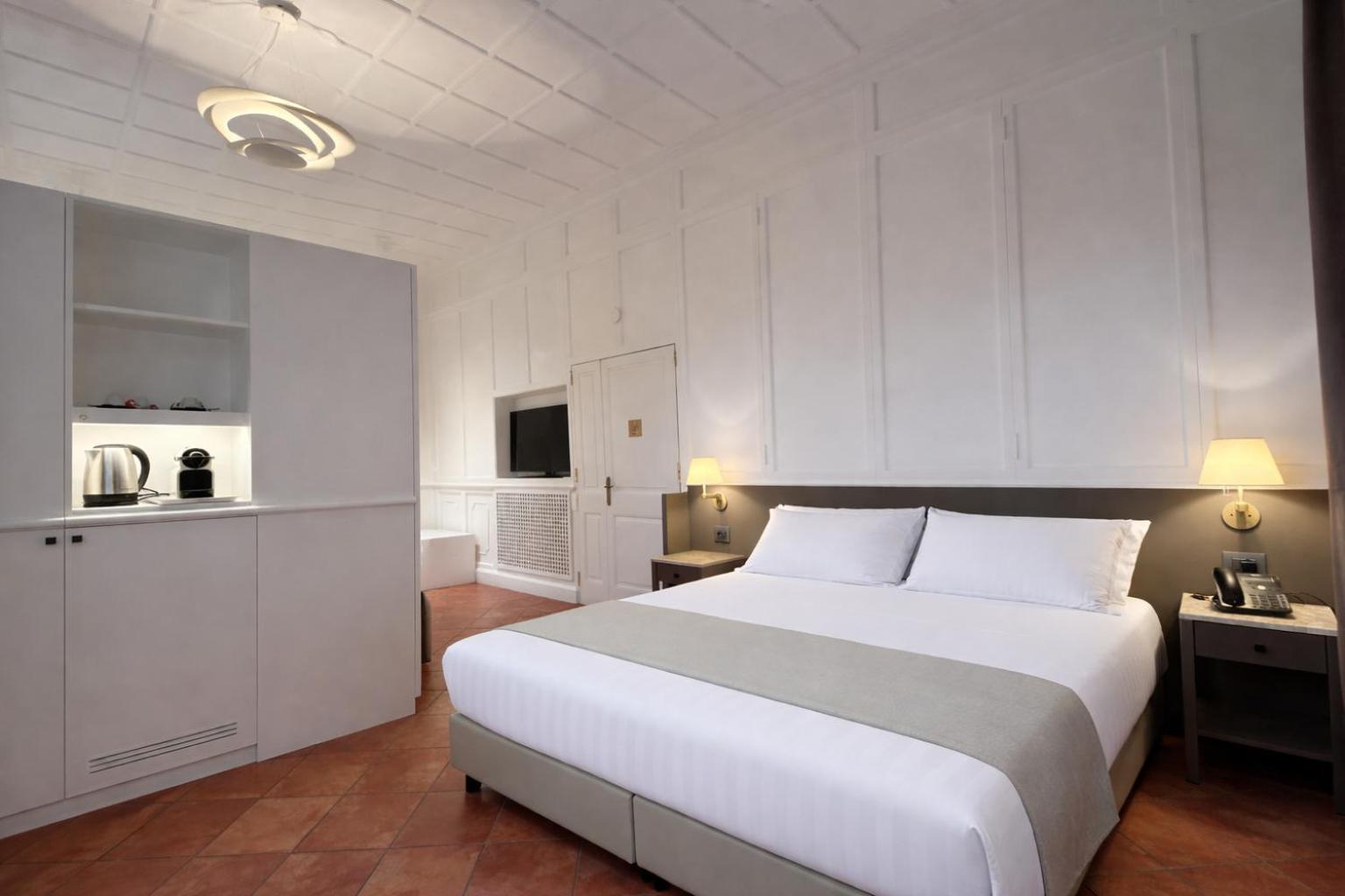 Aenea Inn, Rome